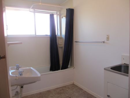 Front 2 bedroom unit in quiet Riccarton block - Photo 3