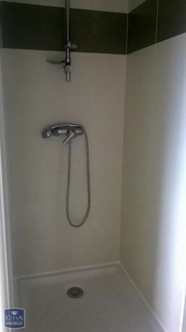 Location Appartement 3 pièces 52m² VAYRES 33870 - Photo 2