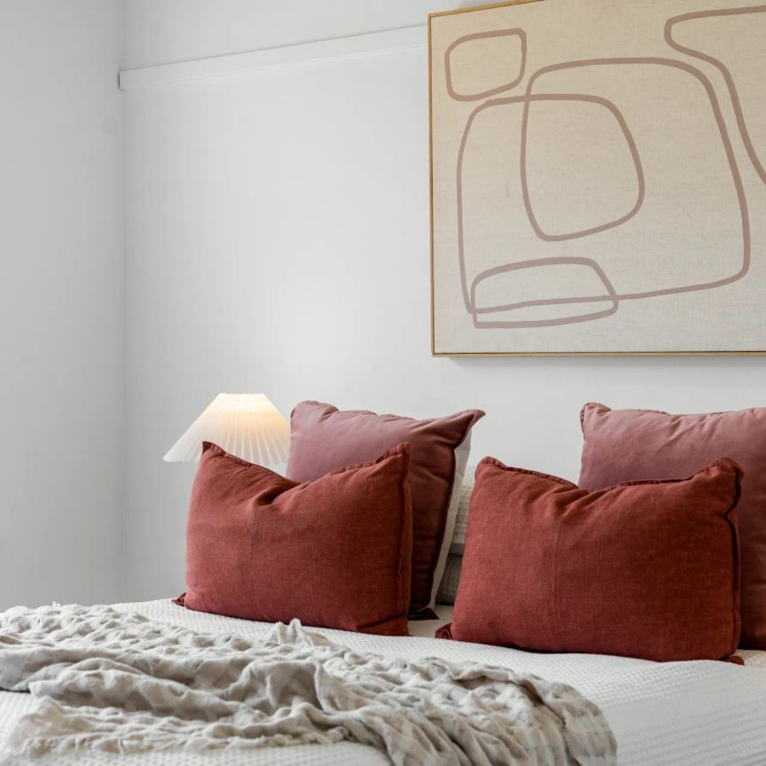 Exquisite City Fringe Retreat with Panoramic Elegance - Photo 1