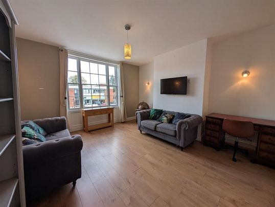 2 bedroom semi-detached house to rent - Photo 1