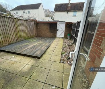 4 bedroom terraced house to rent - Photo 6