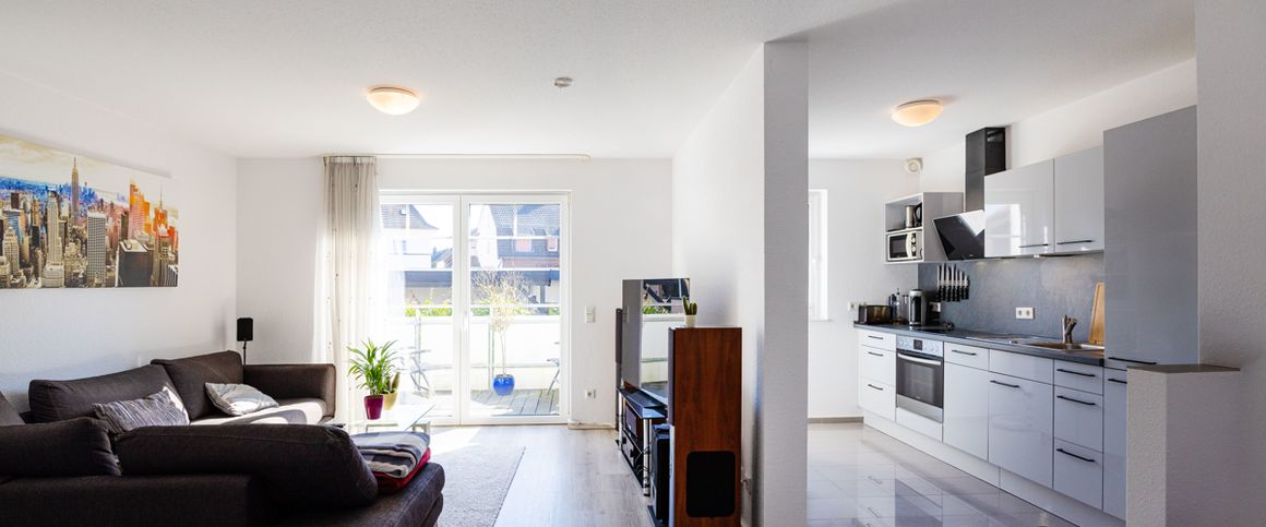 Chice 2-Zimmer-Mietwohnung mit Balkon und Tiefgaragenstellplatz - Foto 1