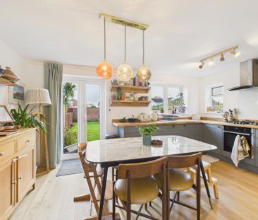 3 bedroom semi-detached house to rent - Photo 3