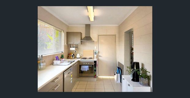 Unbeatable Location in Sought After Edge Hill - Photo 1