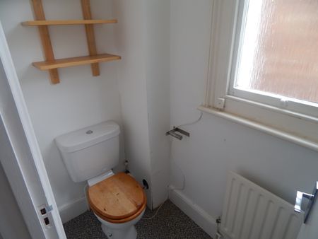 1 bedroom apartment to rent Cavendish Place, Eastbourne, East Sussex, BN21 - Photo 2