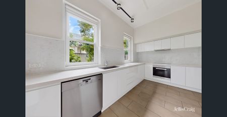 Four Bedroom Family Home - Photo 3