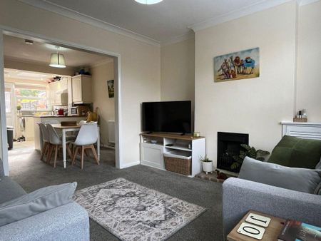 2 bedroom terraced house to rent - Photo 2
