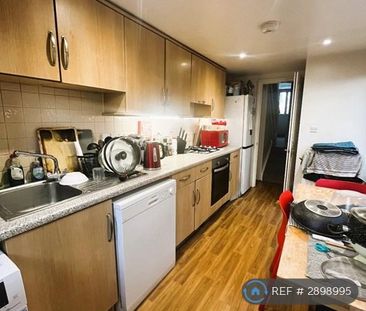 4 bedroom terraced house to rent - Photo 3