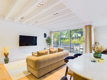 Saint Pancras Way - Photo 5