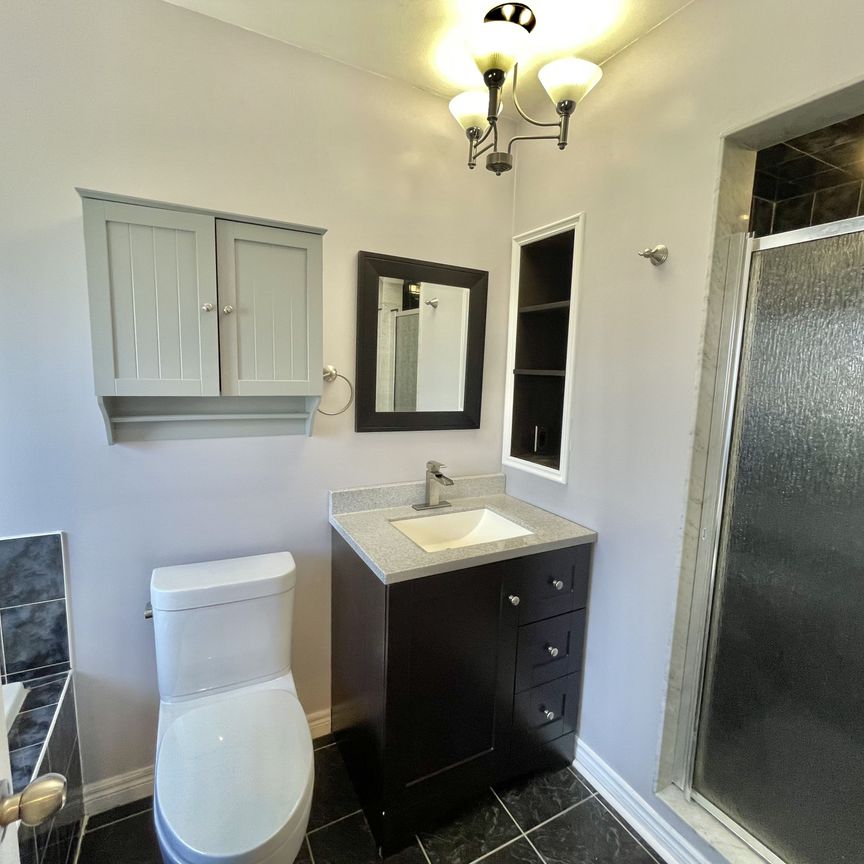 For Lease - 241 Emms Drive Unit# Upper, Barrie, Ontario - Photo 1