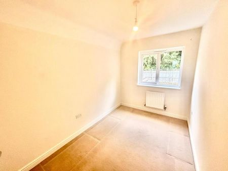 3 bedroom detached house to rent - Photo 5