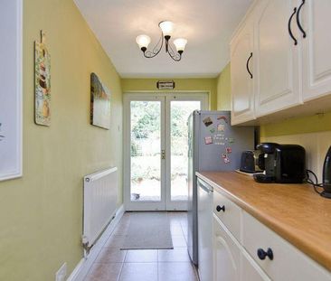 2 bedroom semi-detached house to rent - Photo 3