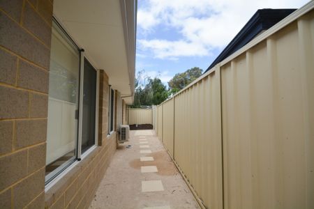 Spacious Brand New Two Bedroom Rear Property! - Photo 2