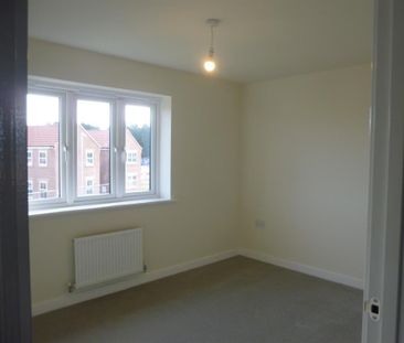 2 bedroom semi-detached house to rent - Photo 2