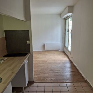 Location Appartement 1 pièce 32m² - Photo 2
