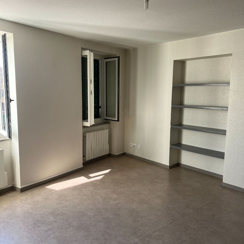 Location Appartement 1 pièce 27m² - Photo 1