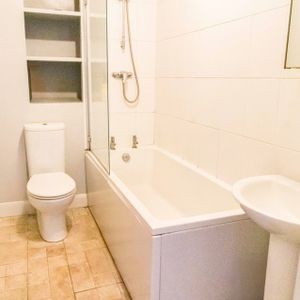 Room in a Shared Flat, Stunning Double Room In Camberwell/B, SE5 - Photo 2