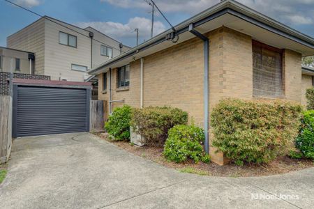 1/15 Railway Parade, BAYSWATER - Photo 3