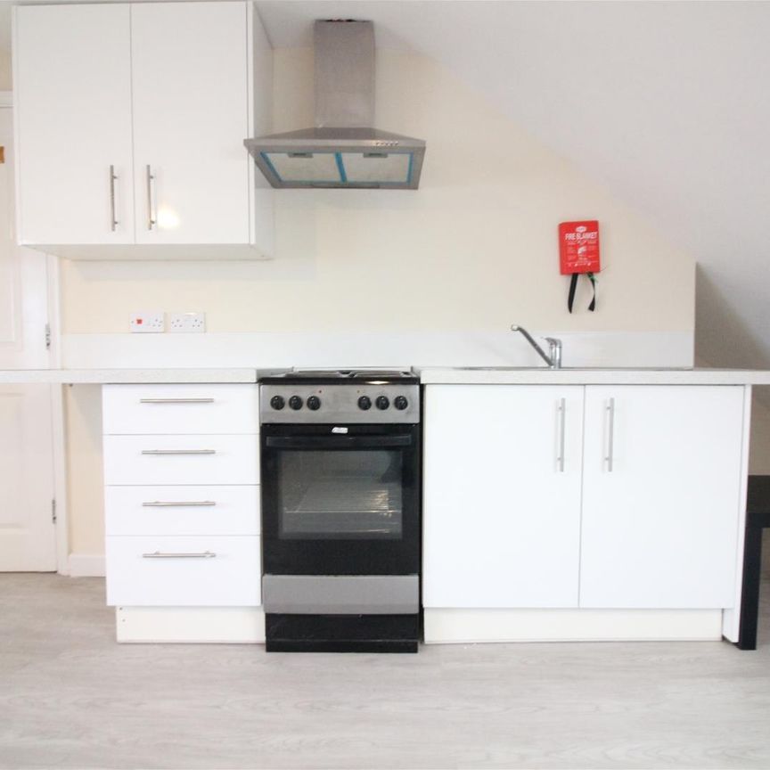 Park Road, Hounslow - Photo 2