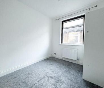 2 bedroom maisonette to rent - Photo 3