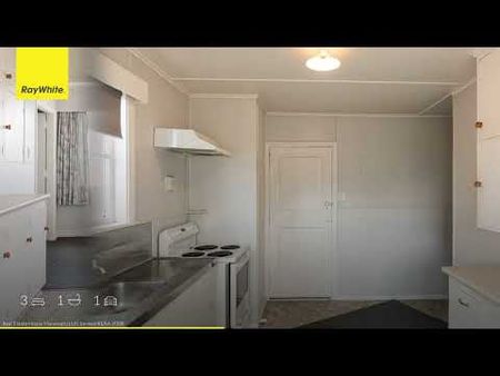 Tidy three bedroom home - Photo 5