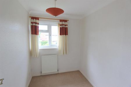 3 bedroom semi-detached house to rent - Photo 3