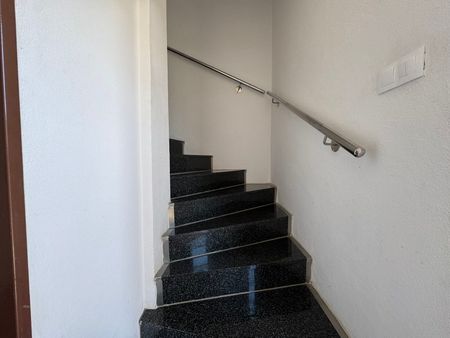 Prenájom 3 izbového bytu - Photo 2
