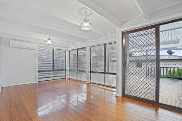 Cranebrook - Photo 1