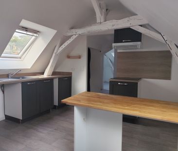 Location Appartement 3 pièces 40m² SABLE SUR SARTHE 72300 - Photo 2