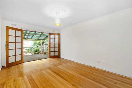 14 Colvin Grove, Hawthorn. - Photo 3