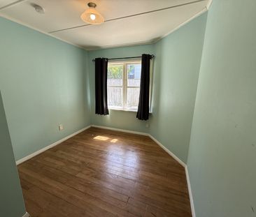 136 Broderick Street, Johnsonville - Photo 4