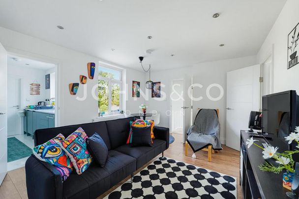 3 bedroom flat to rent - Photo 1