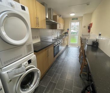 1 bedroom bedsit to rent - Photo 2