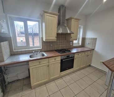 2 bedroom flat to rent - Photo 3