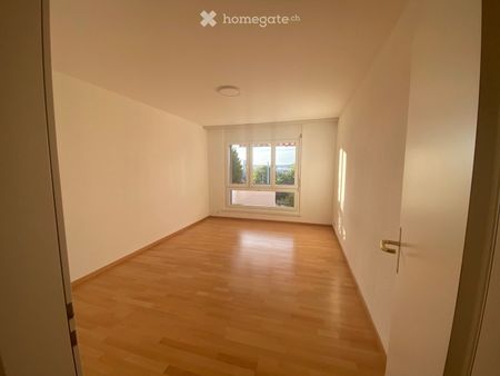 2.5 Zimmer Wohnung mit Lift, Balkon, Tiefgarage - Foto 2