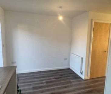 Chedlin Drive, Manchester - Photo 4