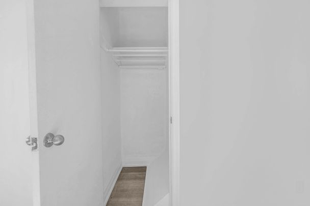 For Lease - 894 Eglinton Avenue Unit# 1, Toronto, Ontario - Photo 1