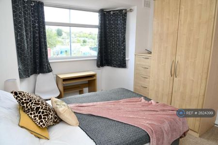 1 bedroom in a house share to rent - Photo 5