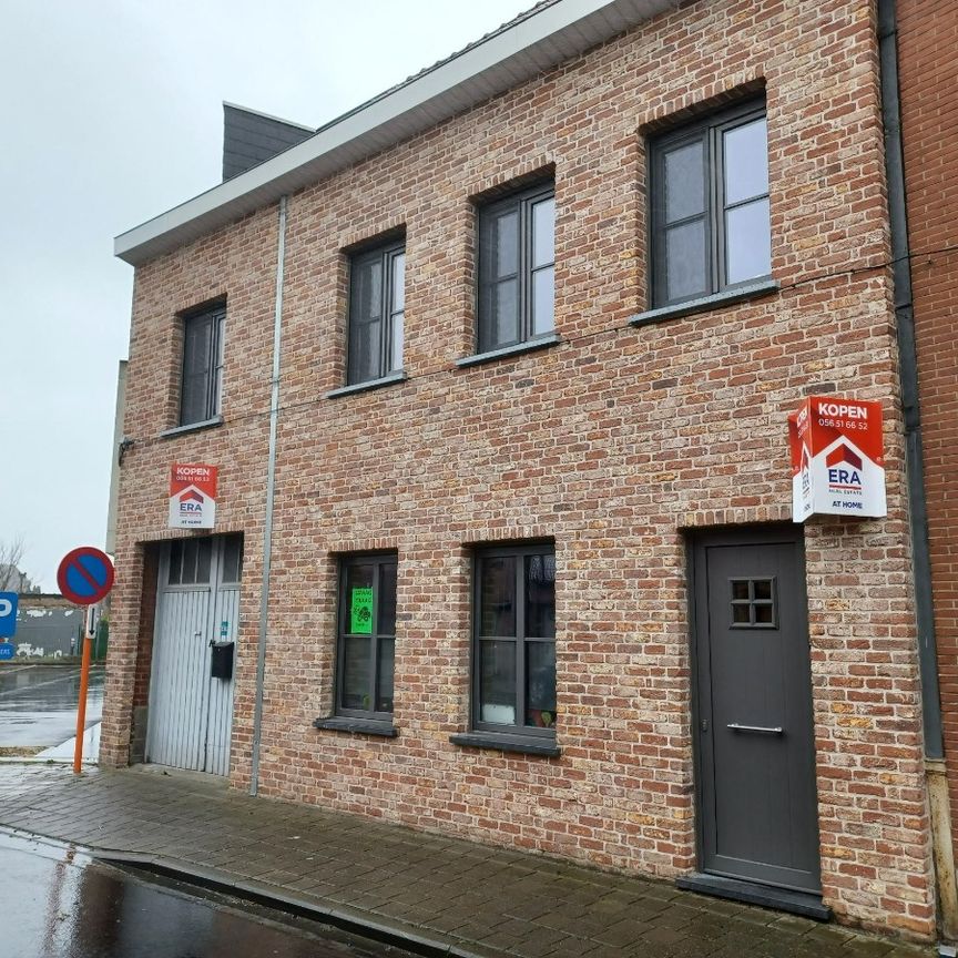 Prachtige ruime woning met 4 slaapkamers in centrum Ledegem - Photo 1