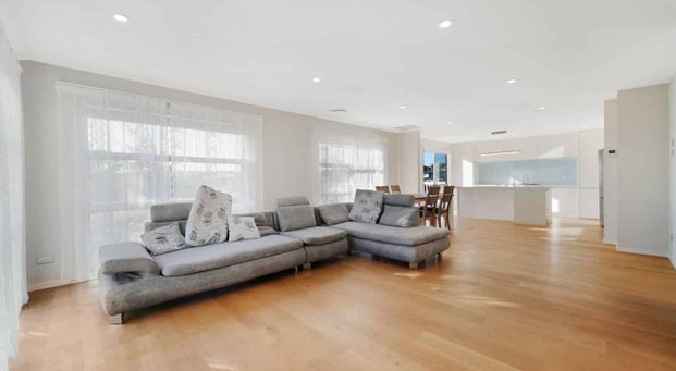 Located in the heart of Blockhouse Bay！！！ - Photo 1