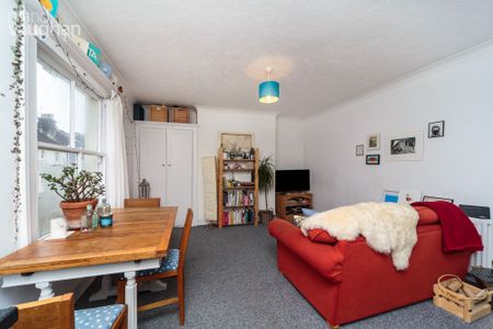 2 bedroom maisonette to rent - Photo 4