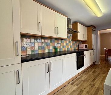 3 Lisburn Avenue, Belfast, BT9 7FX - Photo 5