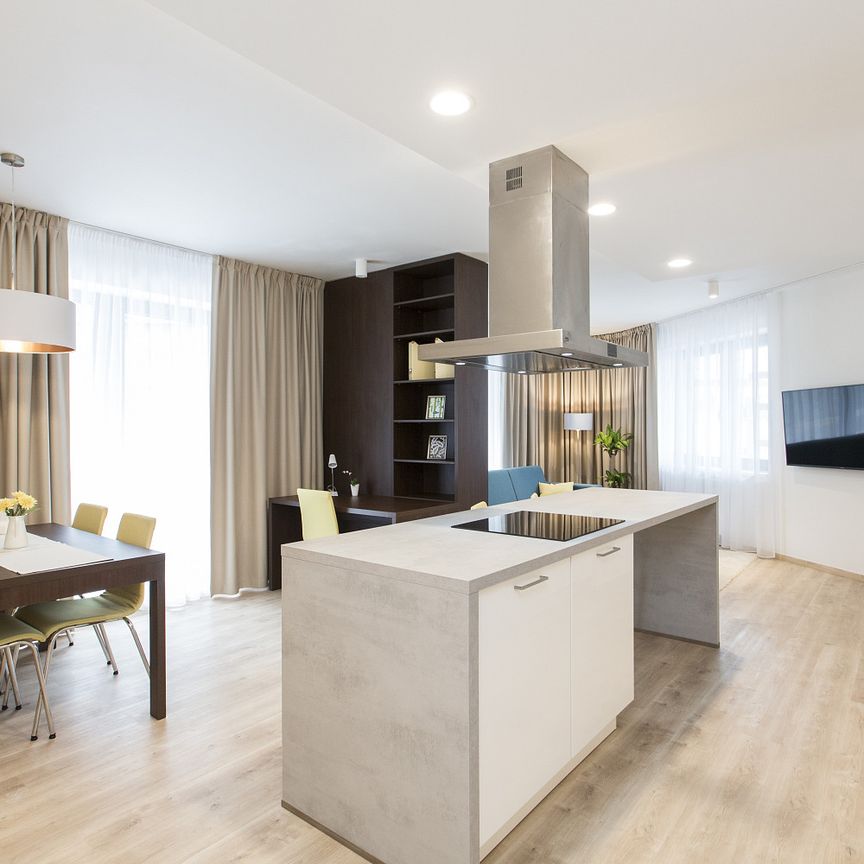 Pronájem bytu 2+kk 81 m² - Photo 1