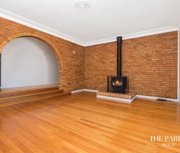 Spacious Home in Great Location&excl; - Photo 6