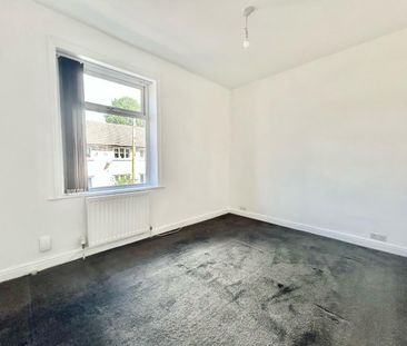 Cleveland Street, Colne - Photo 3