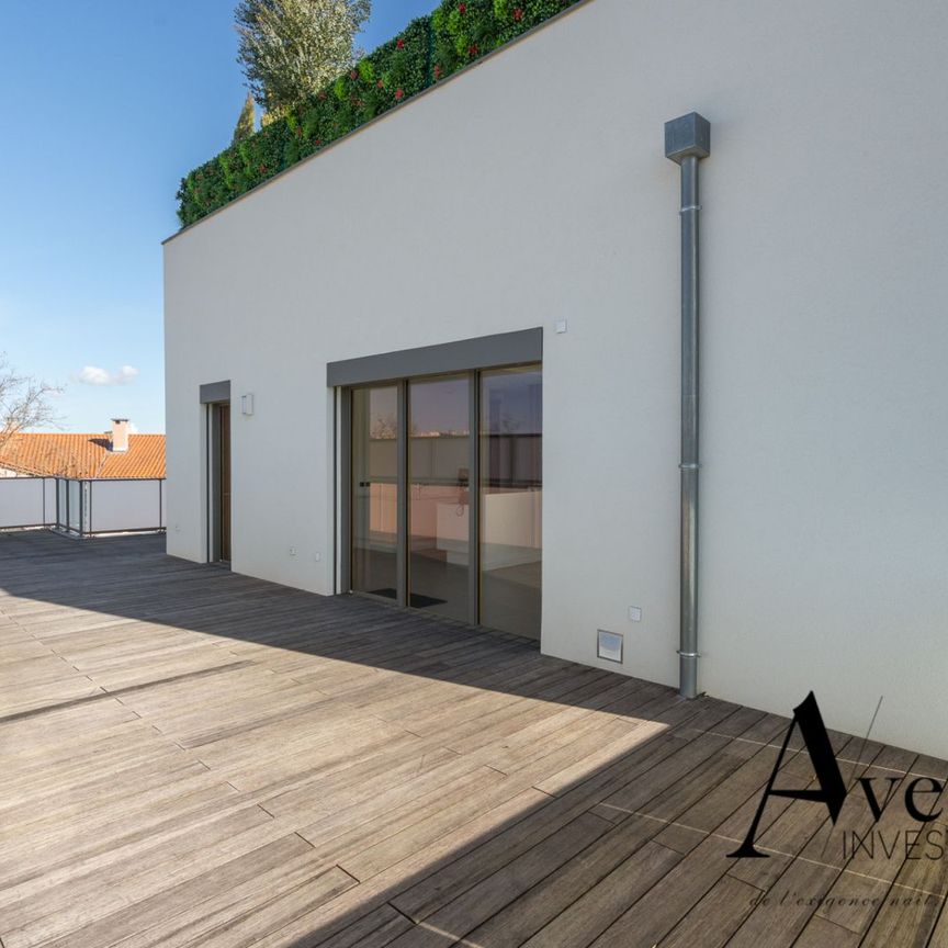 LOCATION - 141M2 - 3 CHAMBRES - TERRASSE DE 65M2 - APPARTEME , Lyon - Photo 1