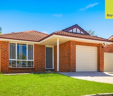 Comfortable Family House in a Convenient Location - Photo 1