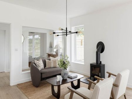 5 bedroom detached house to rent - Photo 2