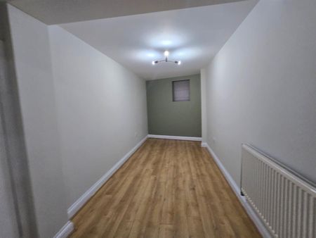 Clarence Road, London E5 - Photo 2