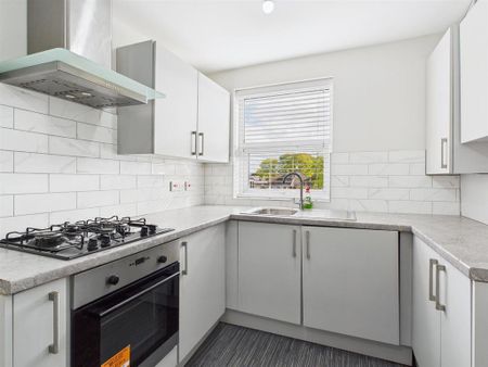 2 bedroom apartment to rent - Photo 2